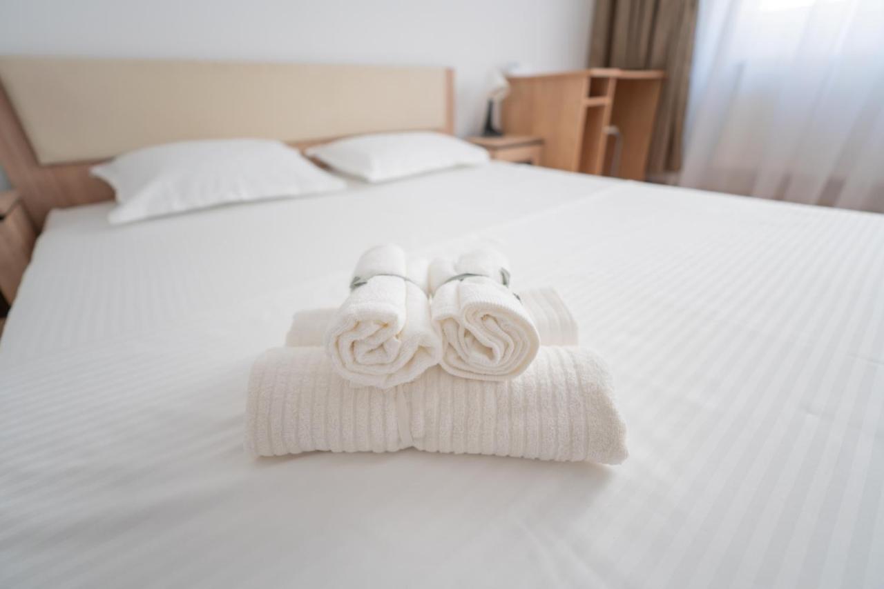 Hotel Studio Titan Bükreş Dış mekan fotoğraf