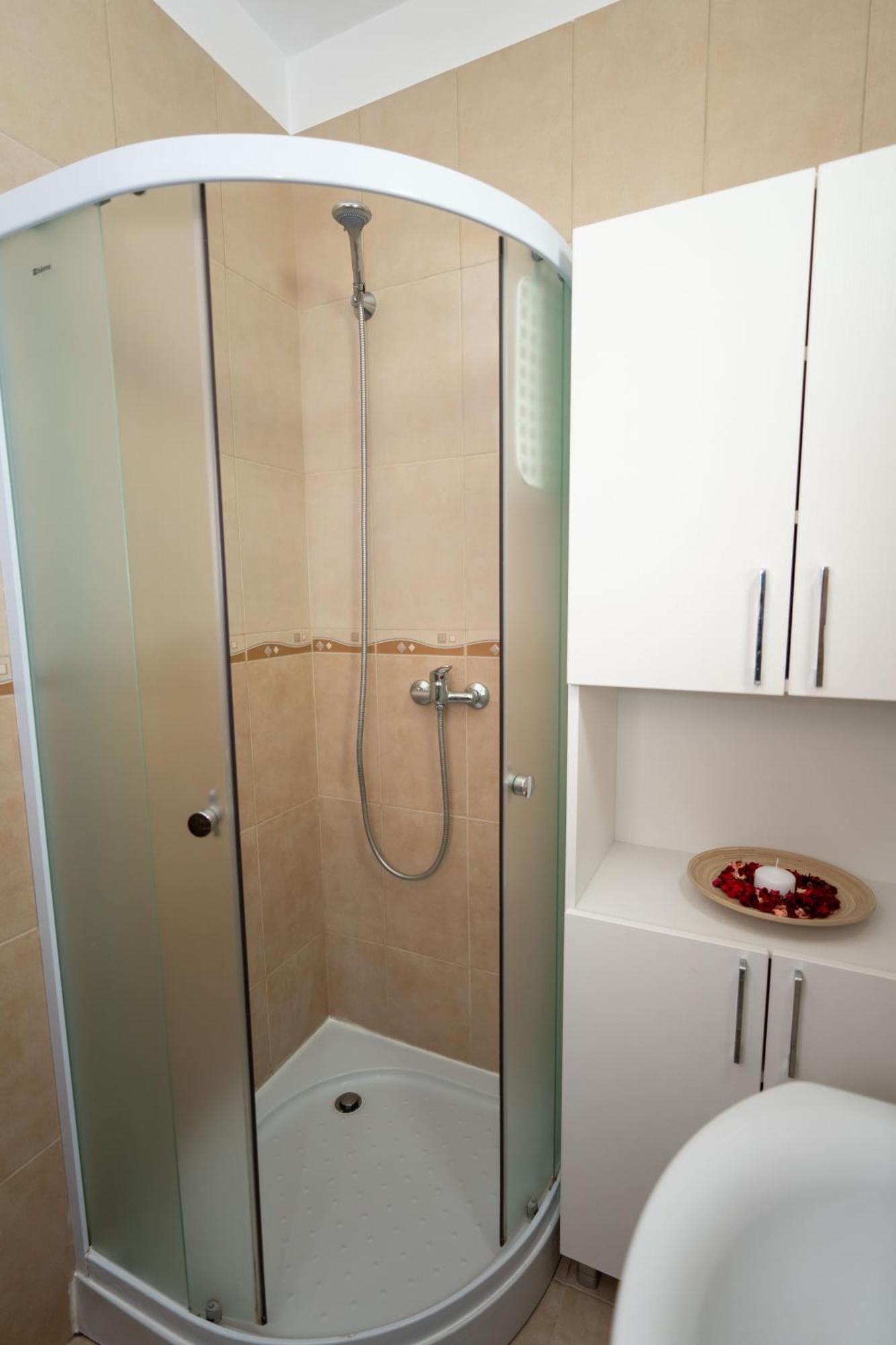 Hotel Studio Titan Bükreş Dış mekan fotoğraf